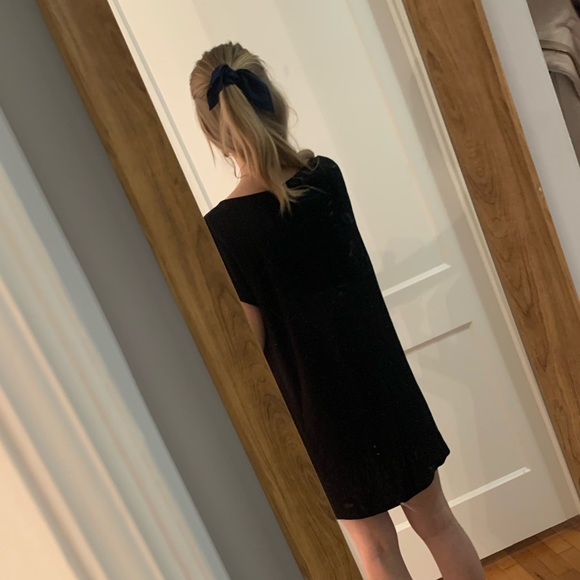 Loose black dress - Picture 3 of 5